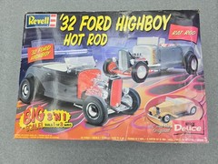 1932 Revell Ford Hot Rod Model Kit 1/8 Highboy Flathead 3 In 1 “Big Deuce”
