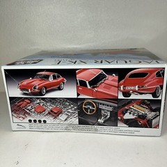 Revell 1/24 Scale Jaguar XK-E (E-Type) Plastic Model Kit 85-4509