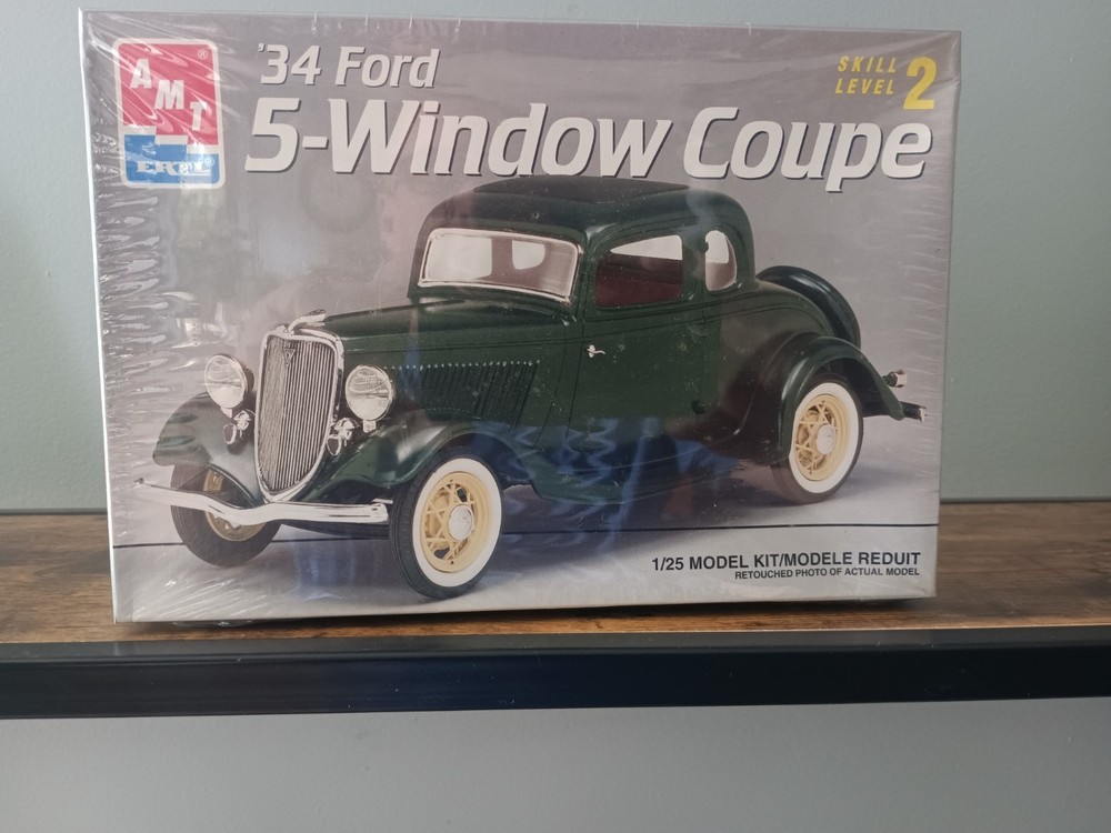 AMT ’34 Ford 5 Window Coupe Model Car Kit 1/25 Scale, sealed parts 1996 Vintage