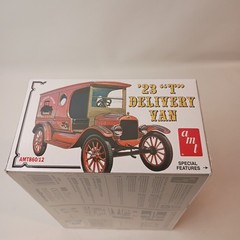 AMT ’23 T Delivery Van 1/25 Scale Model Kit Nestle Edition 2015 New Sealed 860