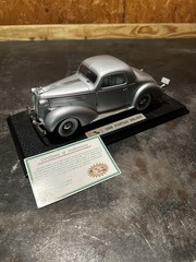 1936 Pontiac Deluxe Model
