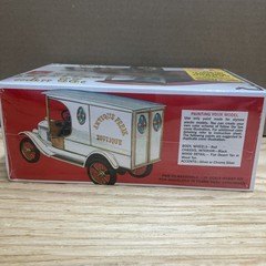AMT 1923 “T” Delivery Van 1:25 Model Retro Deluxe Edition Factory Sealed #860