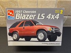 AMT/ERTL, 1997 Chevrolet Blazer LS 4×4, 1/25, Kit #8981 !!SEALED INSIDE!!