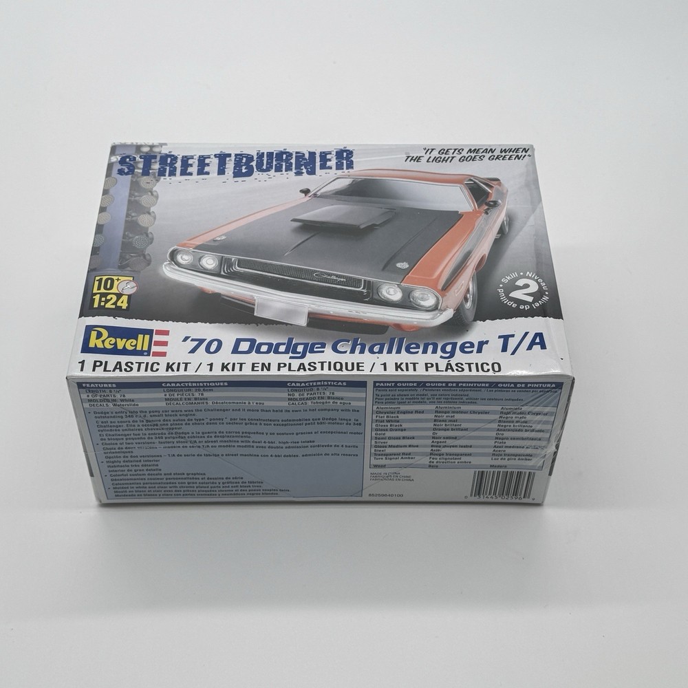 Revell 1:24 1970 Dodge Challenger T/A Six Pak-Street Burner, NEW, SEALED BOX