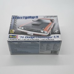 Revell 1:24 1970 Dodge Challenger T/A Six Pak-Street Burner, NEW, SEALED BOX