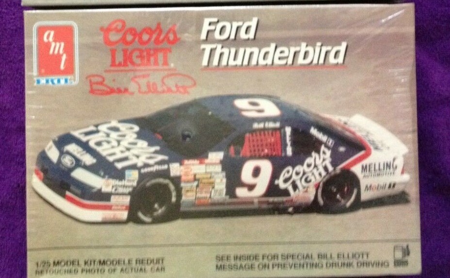 Amt Ertl Bill Elliott Coors Light Beer Ford NASCAR 1/25 Scale Model Kit NISB