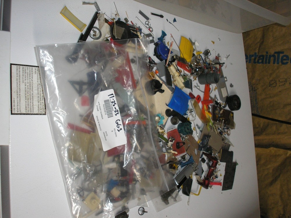 Vintage 1/25 or 1/24 ? Lot GG1 of Car & Truck parts for parts or restore Free SH