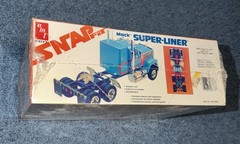 AMT Ertl 1/32 Snap Fit Mack Super-Liner Model Kit / #6778 / SEALED