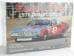 Salvino JR Models “STP” Richard Petty 1976 Dodge Charger 1/25 Model Car Kit