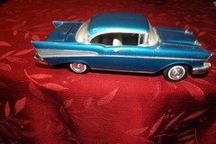 AMT 57 1957 CHEVY CHEVROLET 2 DOOR HARDTOP PLASTIC RESIN MODEL KIT 1:24 JUNKYARD