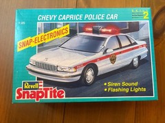 Revell SnapTite Chevy Caprice Police Car Model Kit 1:25 NIOB (1993)
