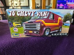 REVELL ’76 CHEVY CUSTOM VAN MODELING KIT #85-4490 NEW/ SEALED