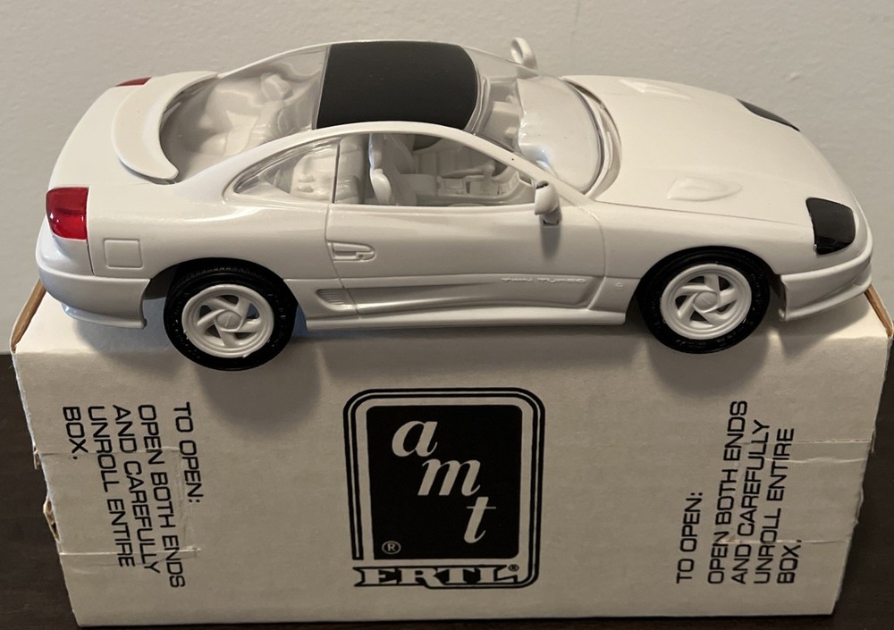 ERTL AMT 1992 Dodge Stealth R/T Turbo Dealer Promo Model 1:25 Pearl White (B248)