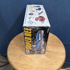 MPC 985 1:25 1970 Dodge Coronet Super Bee Car Plastic Model Kit New Sealed
