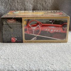 AMT 1957 Chevy Convertible Corvette 1:25 Aqua Unassembled Model Kit