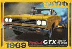 1/25 Scale Model Kit 1969 Plymouth GTX Hardtop Pro Street AMT1180