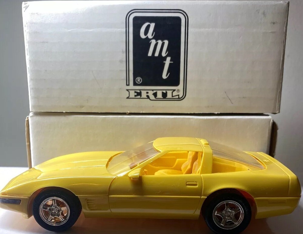 ERTL/AMT Limited Edition 1995 Corvette ZR-1 COMPETITION Yellow Dealer Promo MINT
