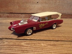 Vintage THE MONKEES Mobile Car MODEL KIT – Junkyard Parts!
