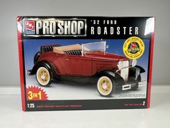 AMT ERTL Ala-Kart and AMT ERTL PROSHOP 32′ Ford Roadster 1:25 Scale BUNDLE