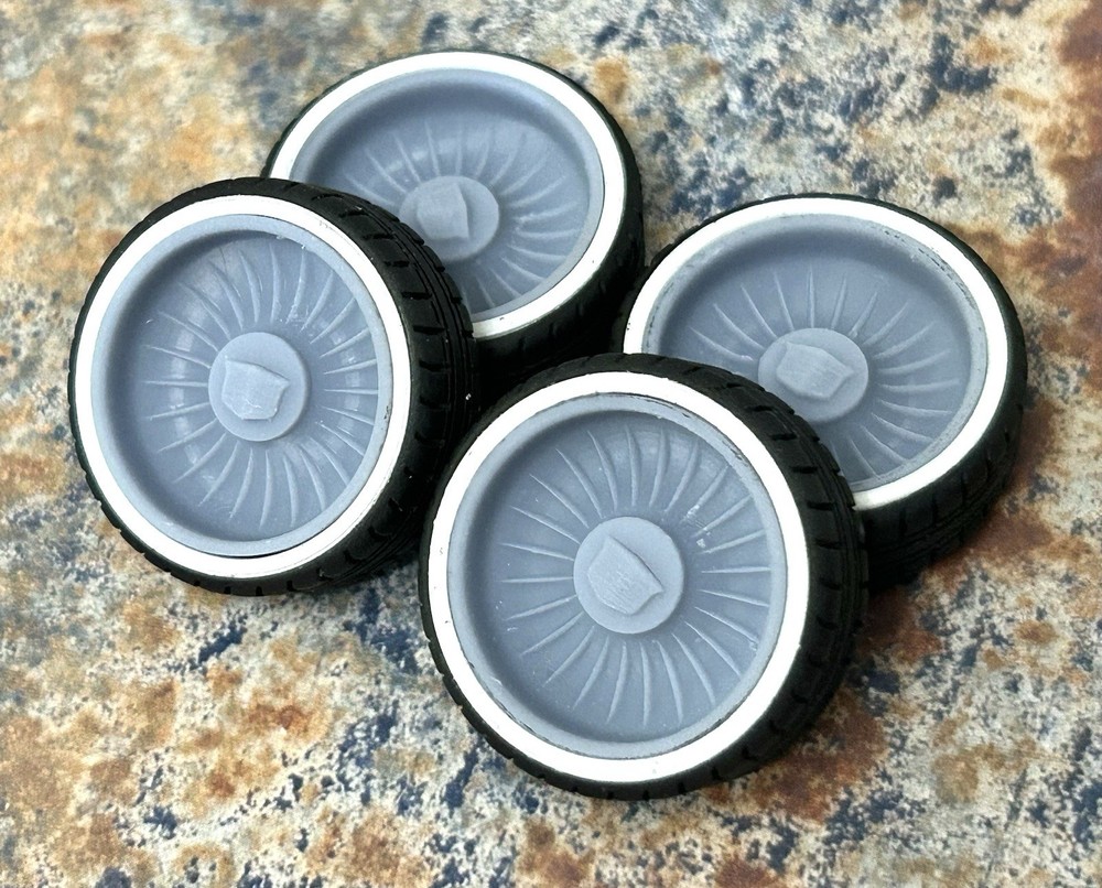 Resin 22 In. “The Caddy” Restomod Wheels, W/ One Inch Whitewalls,1/24 1/25 Scale