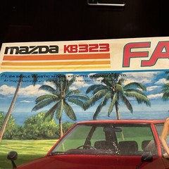 Mazda KB323 Familia & Gal Model Kit No. 955-700 Nitto 1/24 See Description