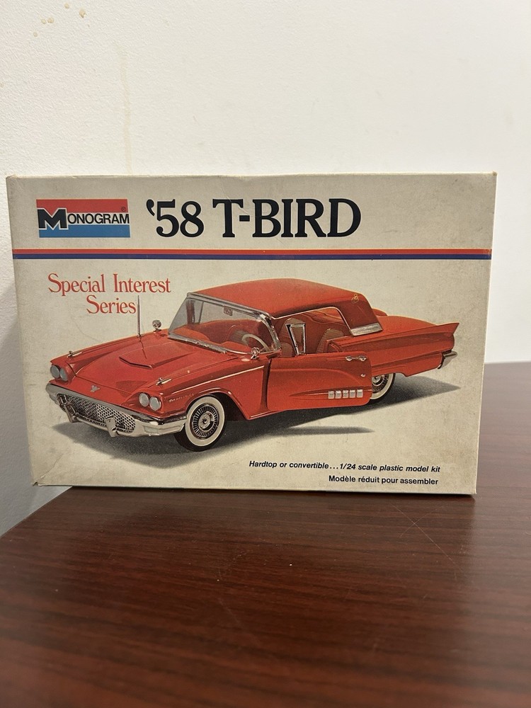 Monogram ’58 T-Bird Special Interest Series 2 Kit 1/24 Scale