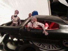 Junkyard Car 1:25 Built Model Kit And Zombies