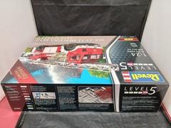 REVELL DLK23 12 MERCEDES BENZ Car Truck Collectables 17+