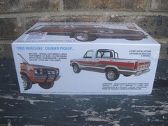 AMT 1978 Ford Courier Minivan Build As Van Or Pickup 1:25 Model Kit 1210 SEALED