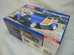 1/25 1932 FORD DAN FINK’S “SPEEDWAGON” MONOGRAM WHITE MODEL KIT-MIB