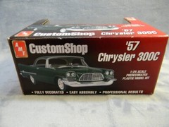 1/25 SCALE AMT 1957 CHRYSLER 300C PRE-DECORATED CUSTOM SHOP GREEN MODEL KIT #2