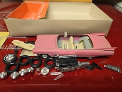 Gunze Sangyo 1:32 The 50’s-60’s Collection Cadillac 59 Eldorado Model Kit
