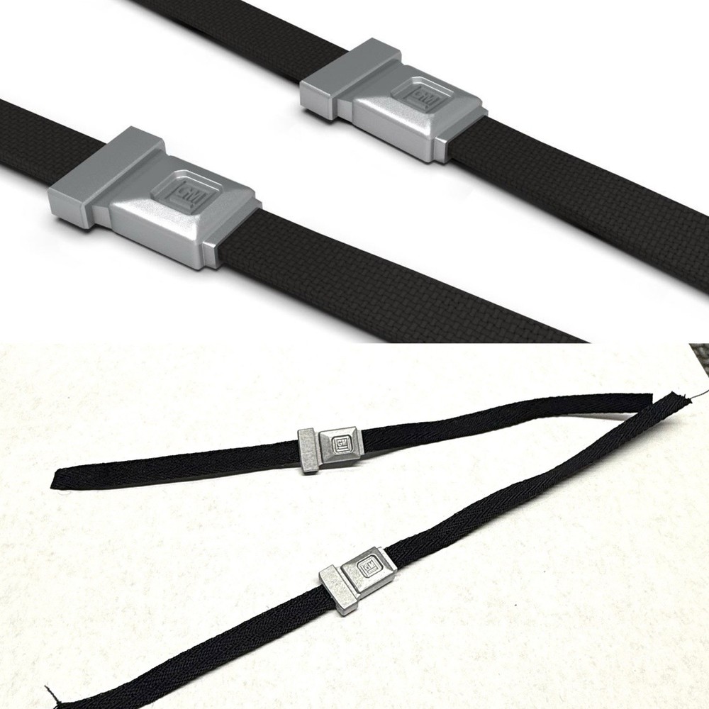 1:8 Two Seat Belts With Closed Buckle And Belts.
