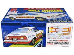 SKILL 2 MODEL KIT 1977 FORD MUSTANG “HELL DRIVERS” 1/25 SCALE BY AMT AMT1475