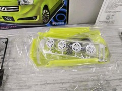 Fujimi 1/24 Toyota bB Z “Q version” ID-31 Model Kit 03676
