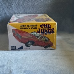 MPC Arnie Beswick’s The Super Judge Funny Car 1:25 Red Unassembled Plastic Mode…