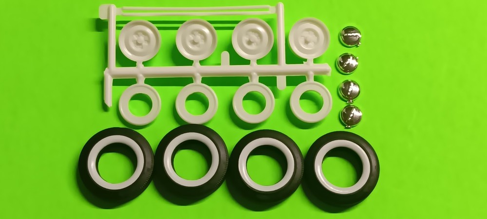 1953 Ford F100 Pickup 1/25 Firestone Champion Whitewall Tire Dog Dish Hubcaps