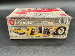 AMT ERTL 1:25 1963 Corvette Convertible Model Kit #6774 Rough Sealed Box