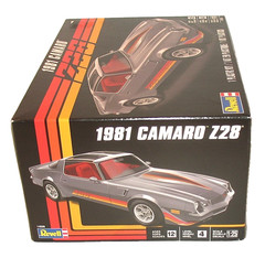 1981 Chevrolet Camaro Z28 Model Car Kit 1:25 Scale 1922 Revell