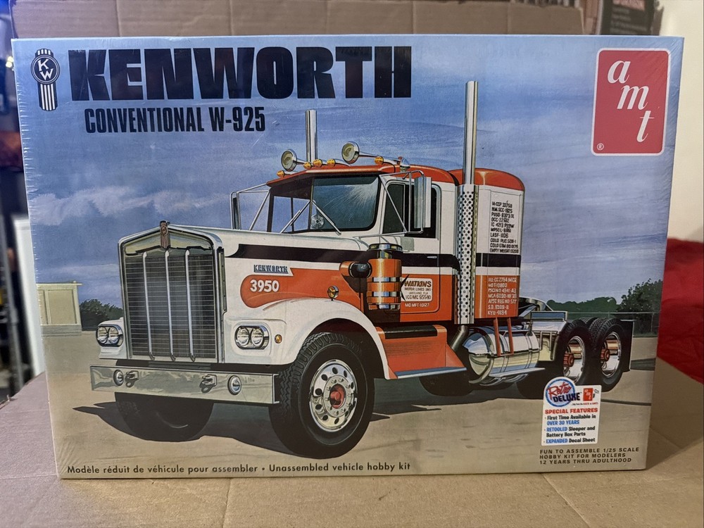 (BOXDMG) AMT 1/25 Kenworth W-925 Conventional Model Kit Big Rig Reissue AMT1021