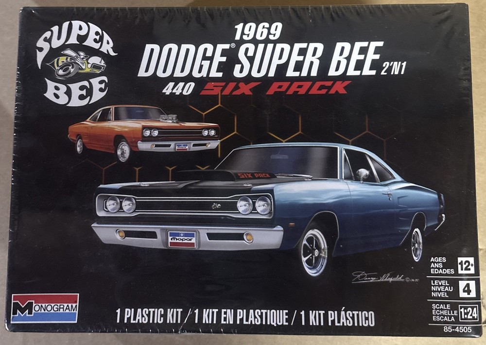 Monogram 1969 DODGE SUPER BEE 440 SIX PACK 2’n1 MODEL KIT 1/24 Scale – NEW