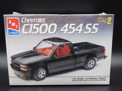 AMT 1/25 1990 CHEVROLET C1500 SS PICKUP TRUCK