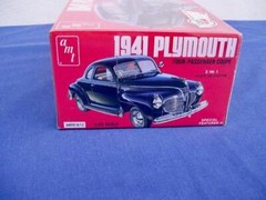 AMT 1941 PLYMOUTH 2’n1 FOUR PASSENGER COUPE 1:25 SCALE FACTORY SEALED