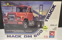Mack DM 600 Truck Model King Model Kit 1/25 Scale By AMT Ertl 275 Pieces Limited