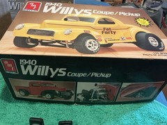 1 25 scale model parts 1940 Willys Coupe / Pickup Valve Covers Only