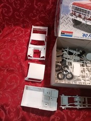 M18d Monogram Complete Trucks 1980 ’80 Ford Bronco 2 ‘n 1 85-7214 Sealed 1:24