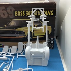 69 Boss 302 Mustang Chassis & Interior PTS W Instructions 1:25 LBR Model Parts