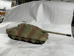 1/35 WELL BUILT TRUMPETER JADGPANZER E-100 TANK READY TO DISPLAY.