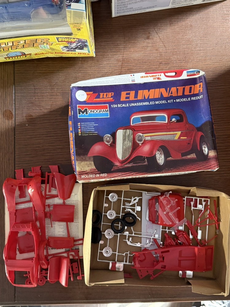 Monogram ZZ Top Eliminator 1:24 Unassembled Molded Red Kit 2702 open box new