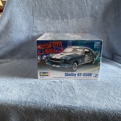 Revell Motor-City Muscle Shelby GT-350R Model Car Kit #85-2874 1/24 Scale